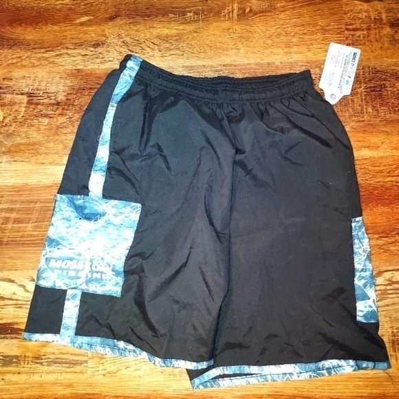 Mossy Oak Med NWT Camo fishing shorts swim elastic waist drawstring - Picture 1 of 11